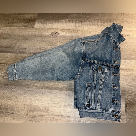 Vintage Levi’s denim jacket - Picture 8 of 9